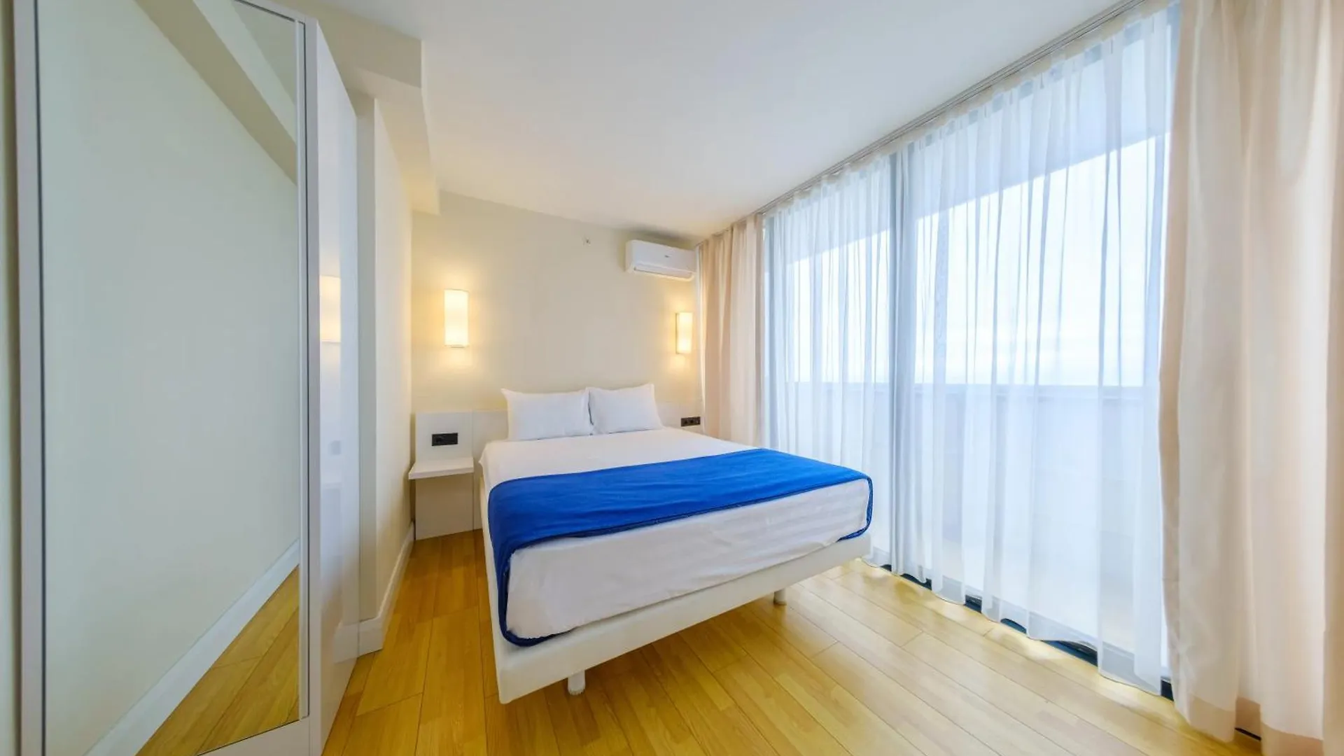 Panorama Sea View Hotel In City Batumi Georgien