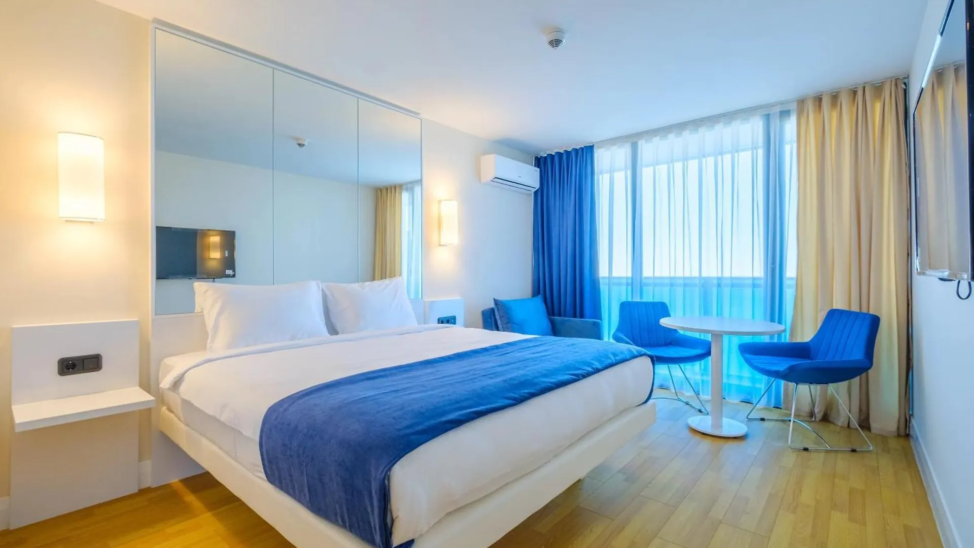 Panorama Sea View Hotel In City Batumi